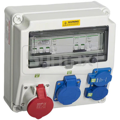 Syntaxe CX2 Boîte de distribution montée sur le mur 32AMP Trois phase Quatre fil avec Schneider RCBOs 280 * 280 * 155mm